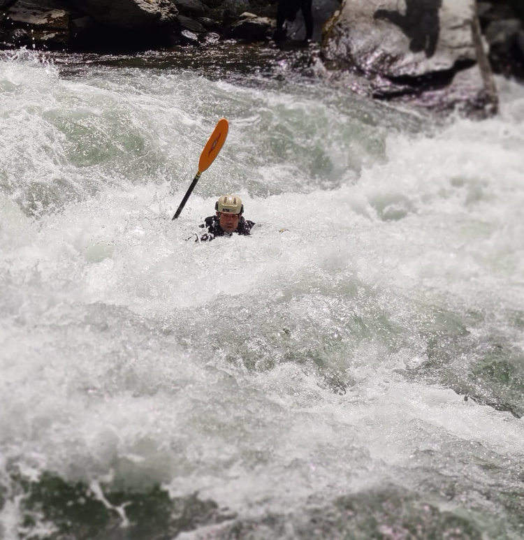 Packrafting río Noguera Pallaresa tramo Clasico de Llavorsí a Sort