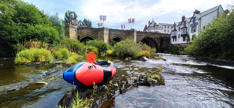 Packrafting río Dee tramo HorseShoe - Llangollen