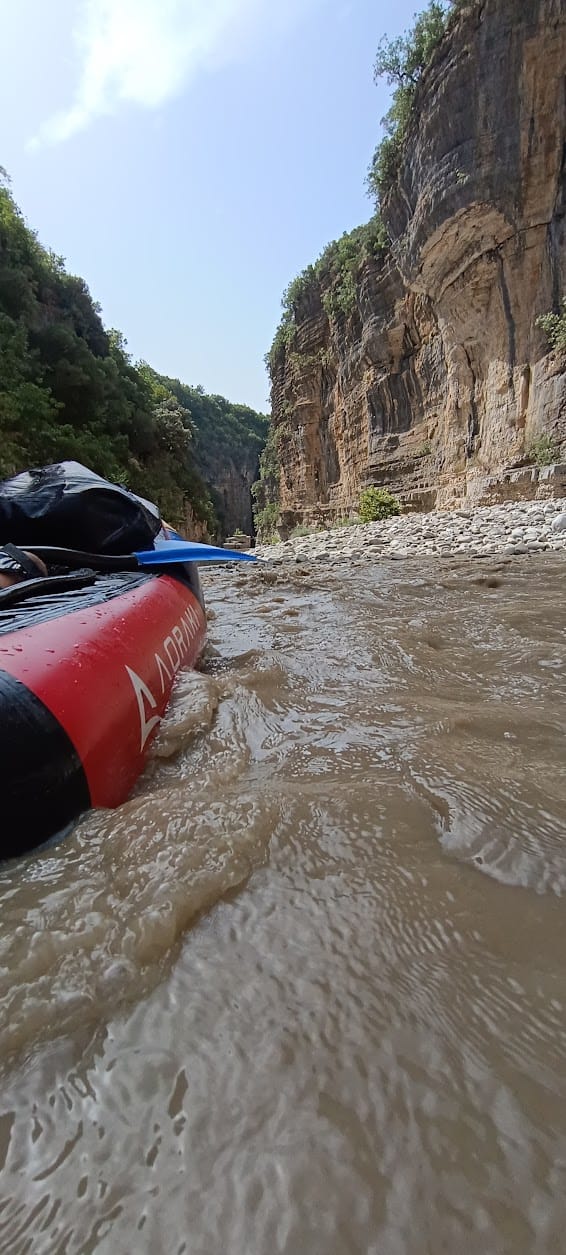 Osum Canyon - Río Osum - Albania - Berat